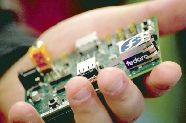 Computere de buzunar: PC deghizat în stick USB